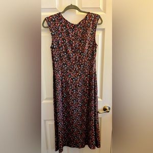Floral midi dress. LOFT. Size 6. Never worn.